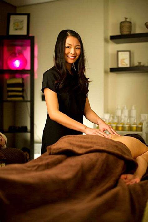 Intimate massage Escort Naujamiestis